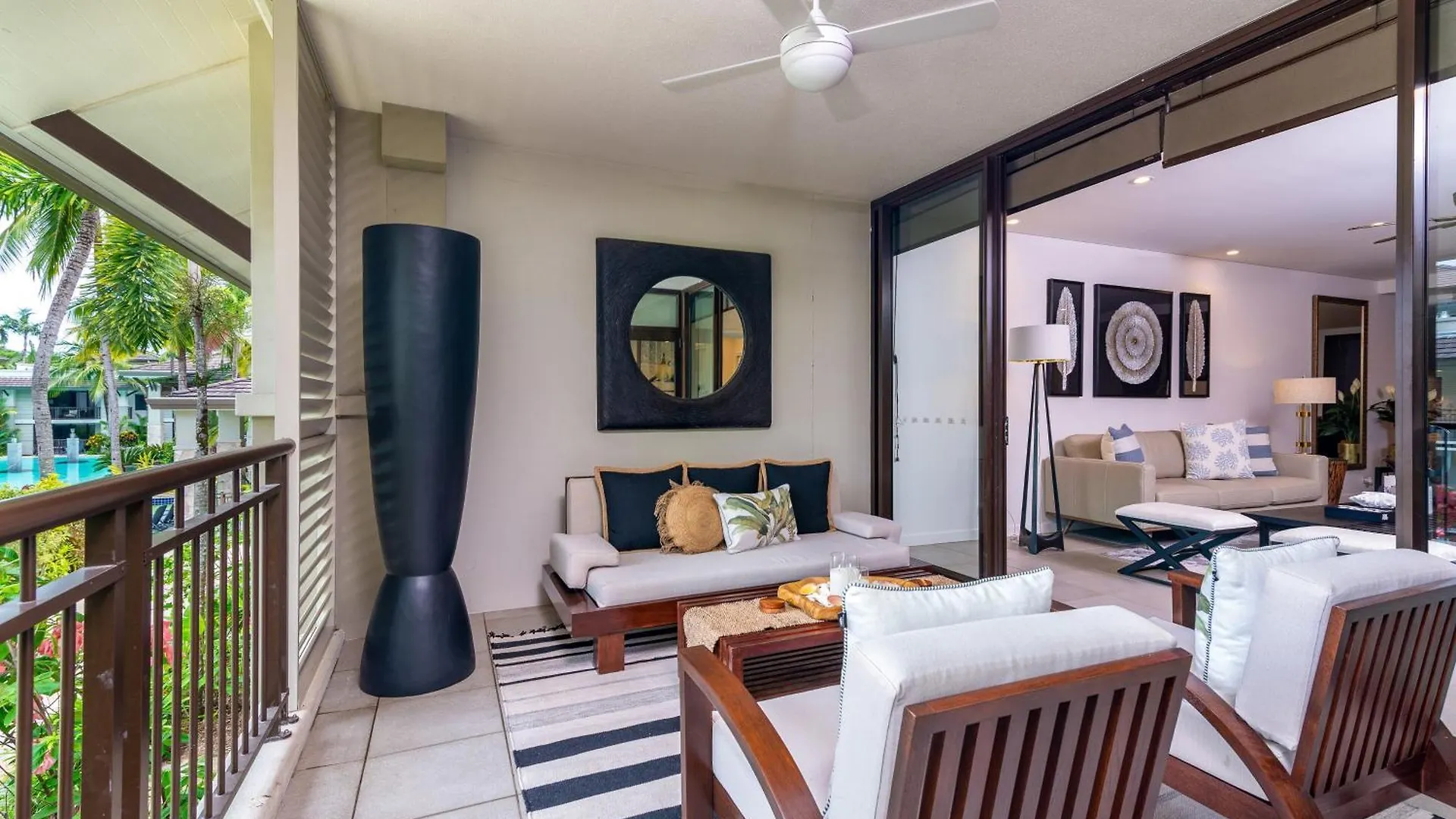 Beautiful Pool View Penthouse With Rooftop Oasis, Great For Families Craiglie 0*,  Australien