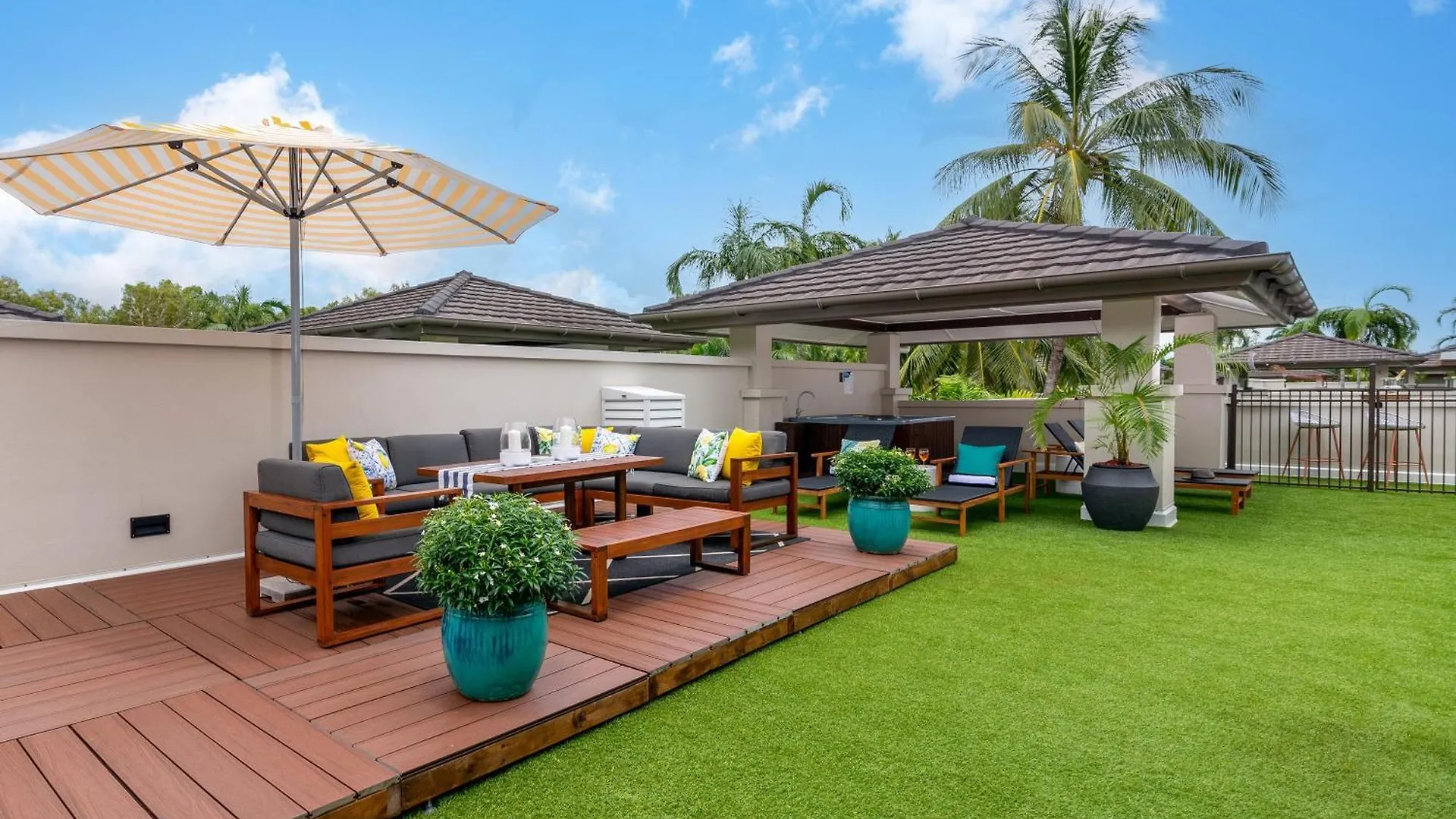 Beautiful Pool View Penthouse With Rooftop Oasis, Great For Families Craiglie 0*,